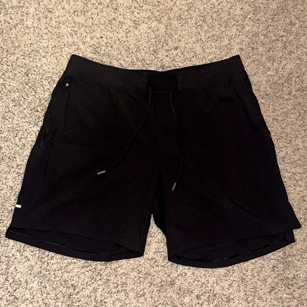 XL Lululemon - License to Train - Lined Shorts